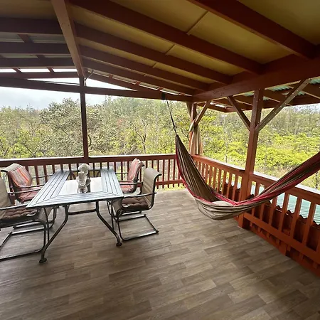 Volcano Eco Cabin & Eco Lodge